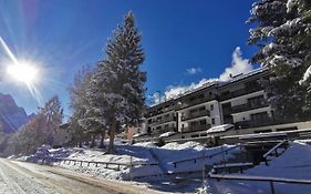 La Finestra Sul Brenta Con Posto Auto Privato Al Centro Di Mad Di Campiglio Cipat O22233-At-O13262