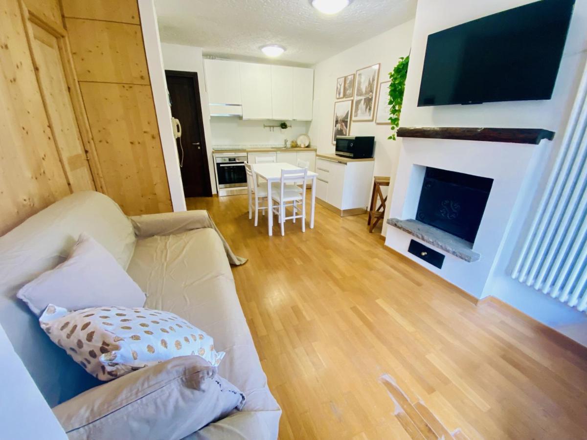 Apartament La Finestra Sul Brenta Con Posto Auto Privato Al Centro Di Mad Di Campiglio Cipat O22233-At-O13262 Folgarida Zewnętrze zdjęcie